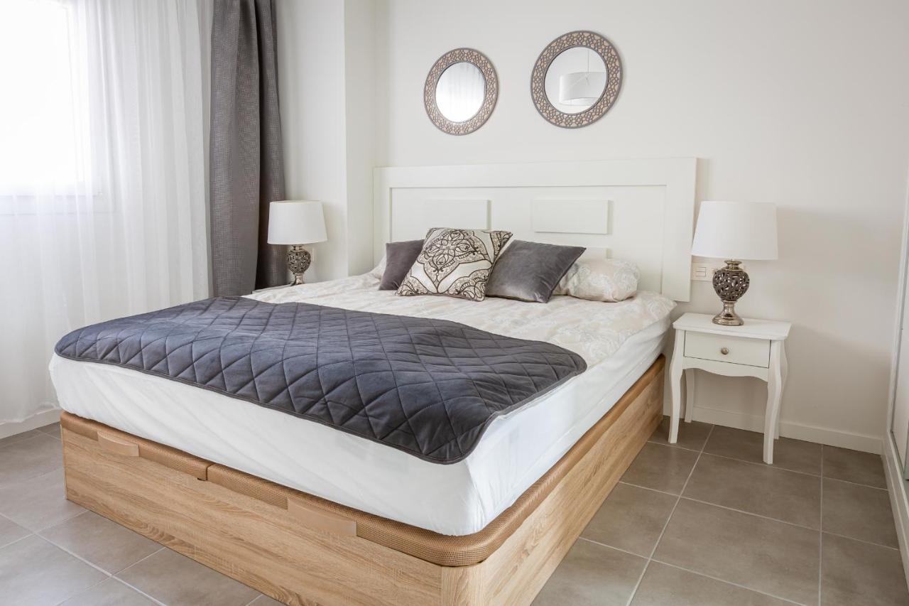 Sunny Apartment In Denia With Outdoor Swimming Pool And Garage Parking Place Included, 300M From The Sandy Beach Exterior foto