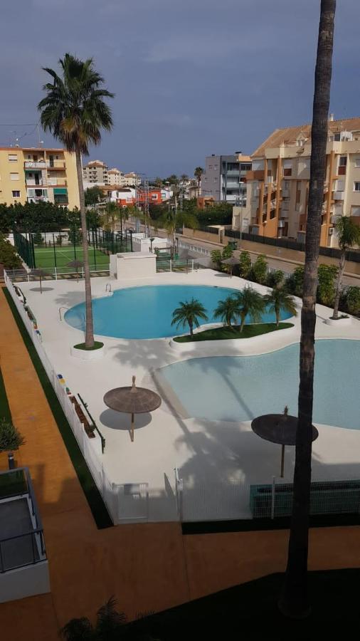 Sunny Apartment In Denia With Outdoor Swimming Pool And Garage Parking Place Included, 300M From The Sandy Beach Exterior foto